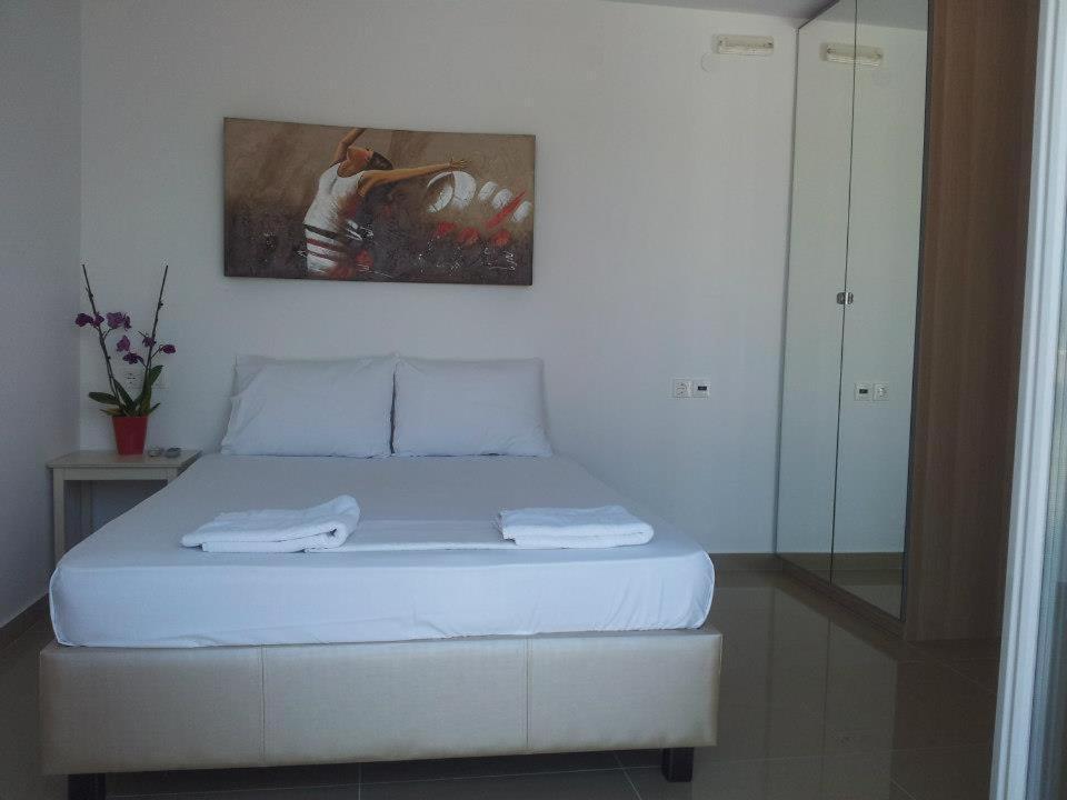 Harisis Apartments Olympiakí Aktí Zimmer foto